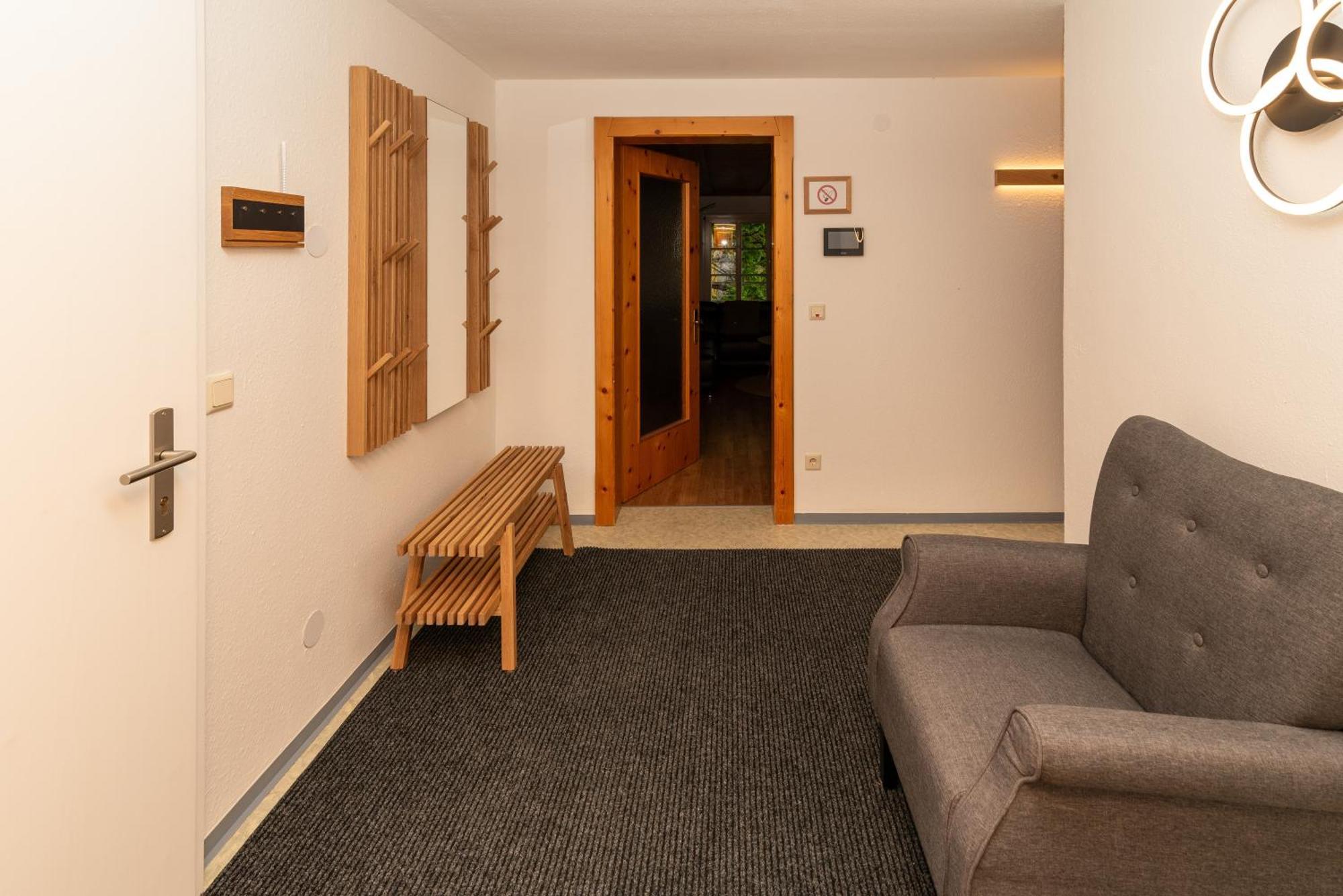 Crimson Cottage Apartments Dornbirn Exterior photo